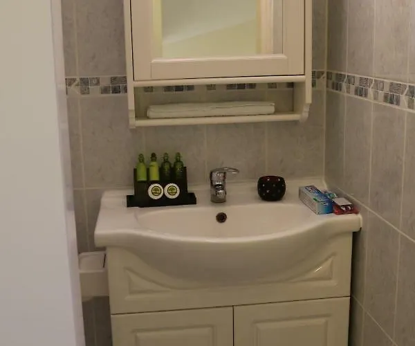 The Paradise By Taimoura Case de vacanță