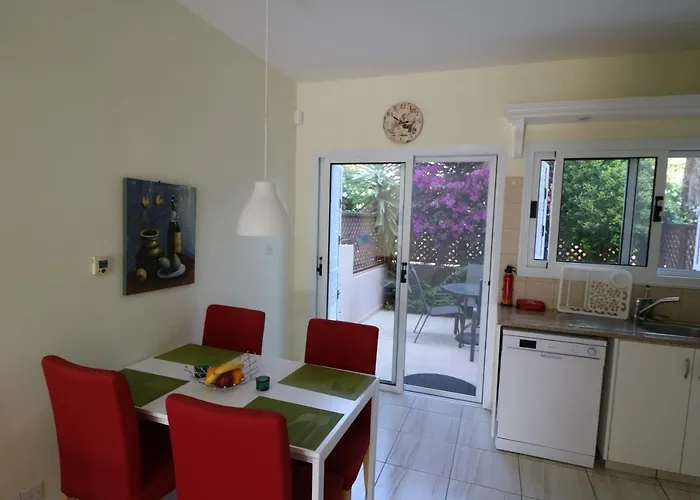 The Paradise By Taimoura Case de vacanță