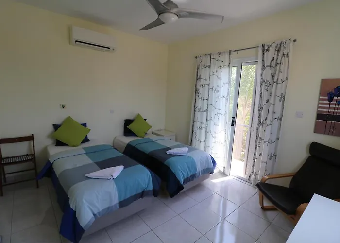 The Paradise By Taimoura Feriehus Paphos