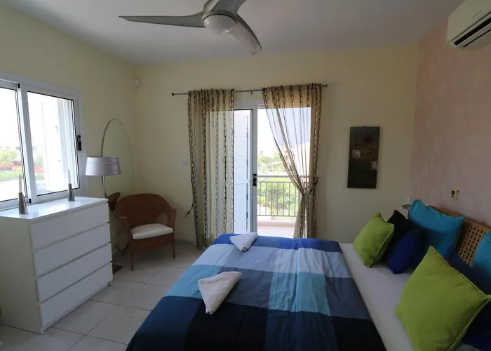 The Paradise By Taimoura Feriehus Paphos